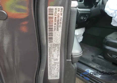 2024 Jeep Grand Cherokee Limited 4Xe из США, поврежденный, VIN 1C4RJYB60RC253433